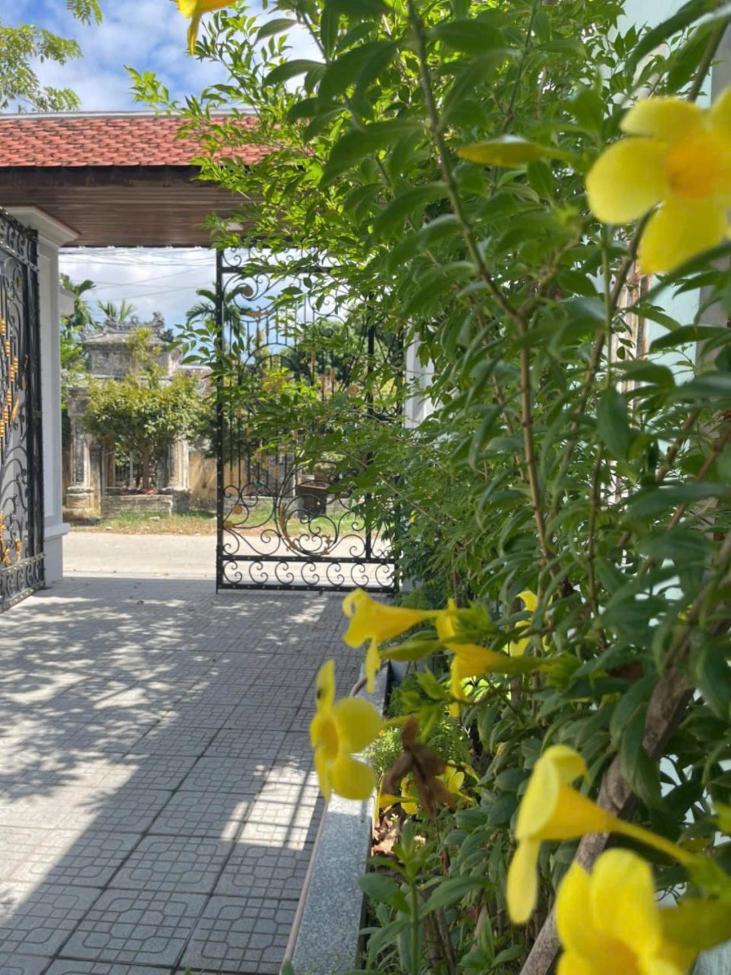 Nhat Long Homestay Hue Buitenkant foto